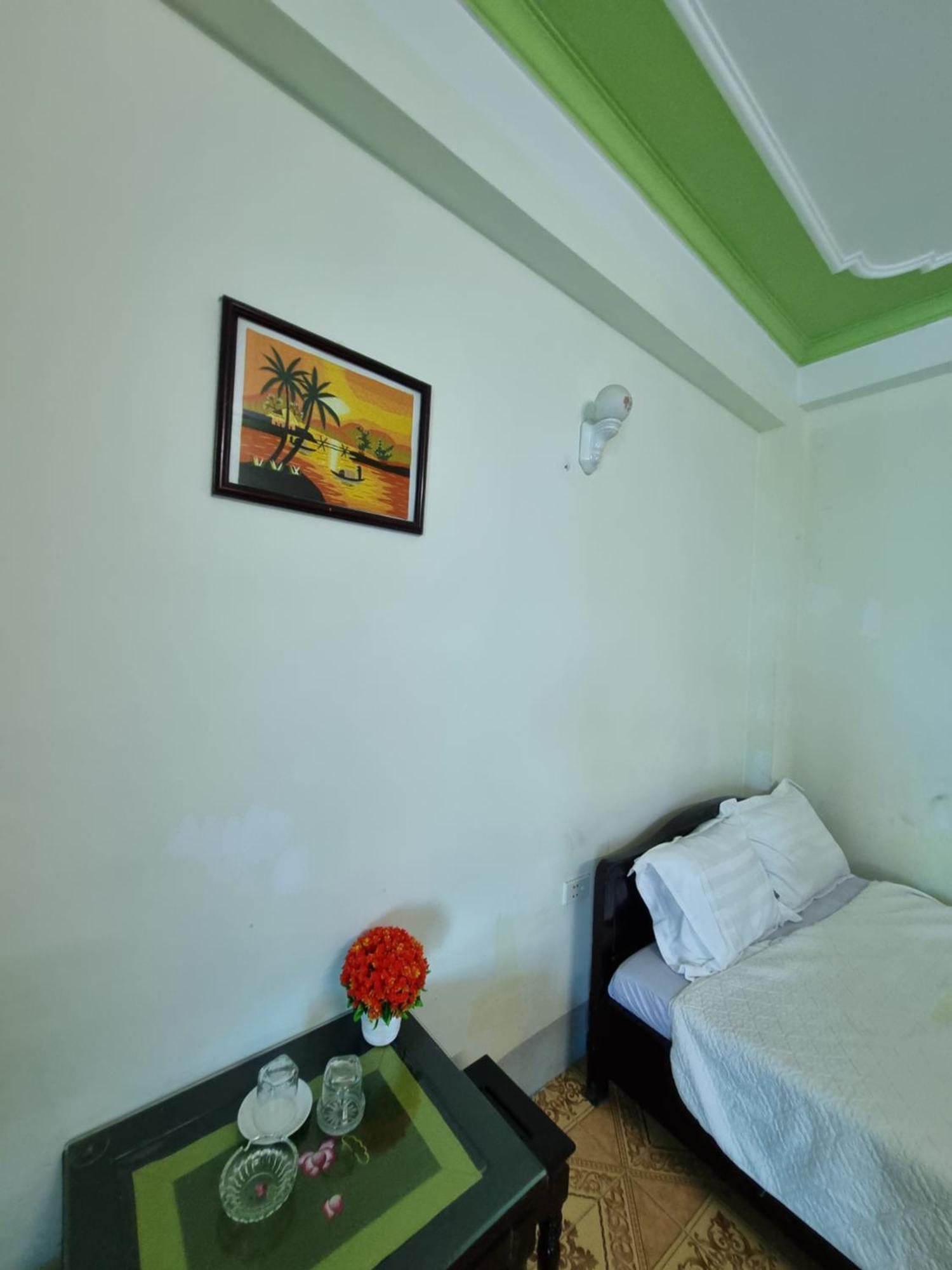 Khach San Vien Dong Hotel Cửa Lô Exterior photo